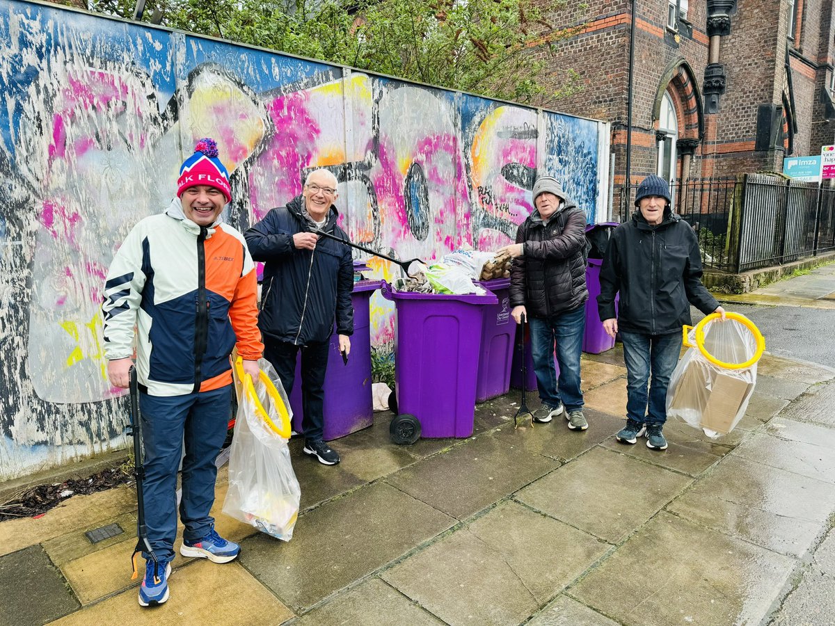 lpoolcouncil's tweet image. There&apos;s a host of community events taking place this week for the #KeepLiverpoolTidy Spring Clean.

There&apos;s two today:

* By the KFC on East Prescot Rd, #Dovecot 
* Cinema Drive, #Wavertree

Find out more at: liverpool.gov.uk/klt

#BeTheChange #ImprovingLiverpool

@lpool_LSSL