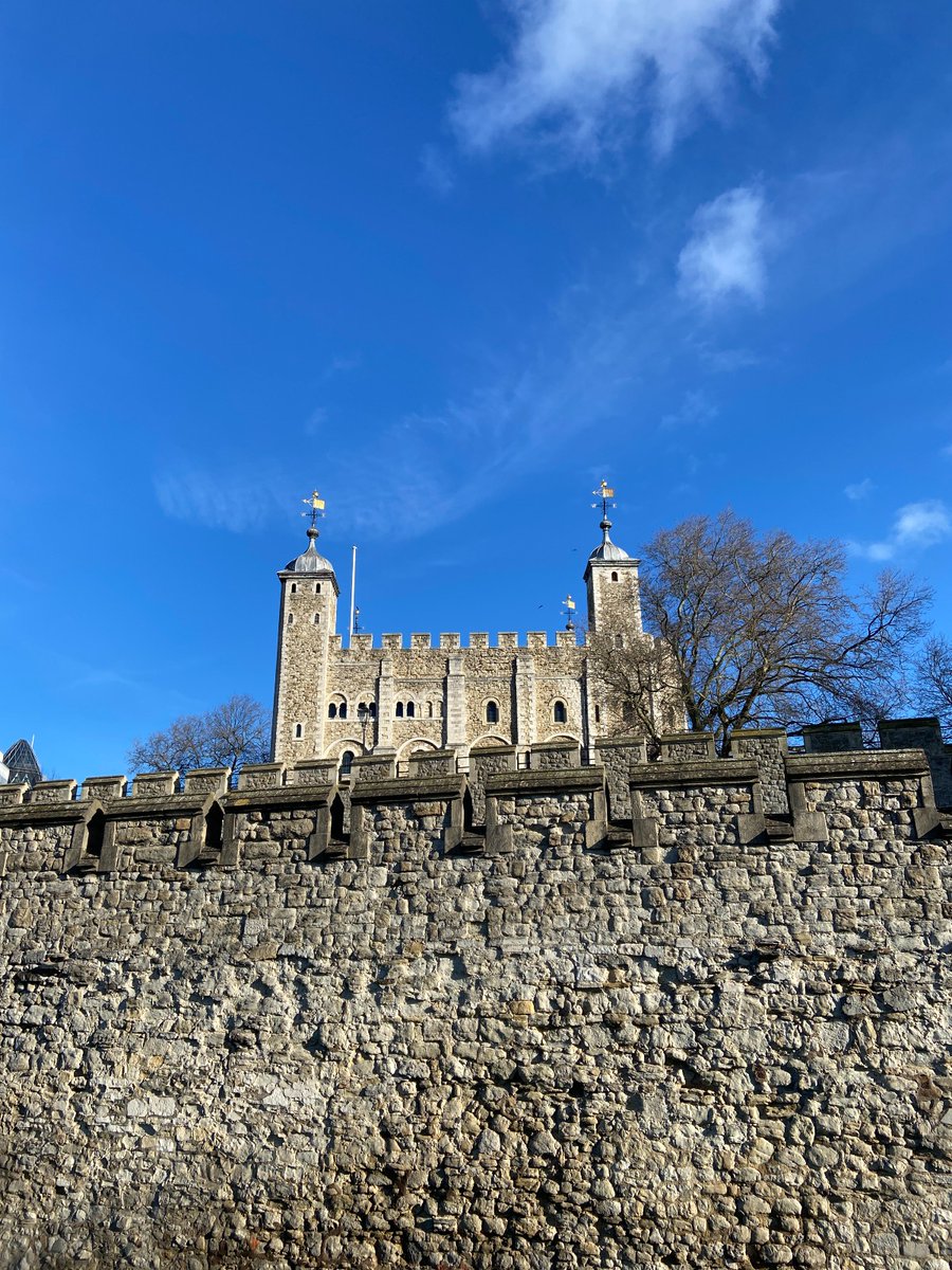 🏰 The Tower of London peeks out over its defensive walls... Look closely and you might even spot a cameo from @LondonGherkin 👀