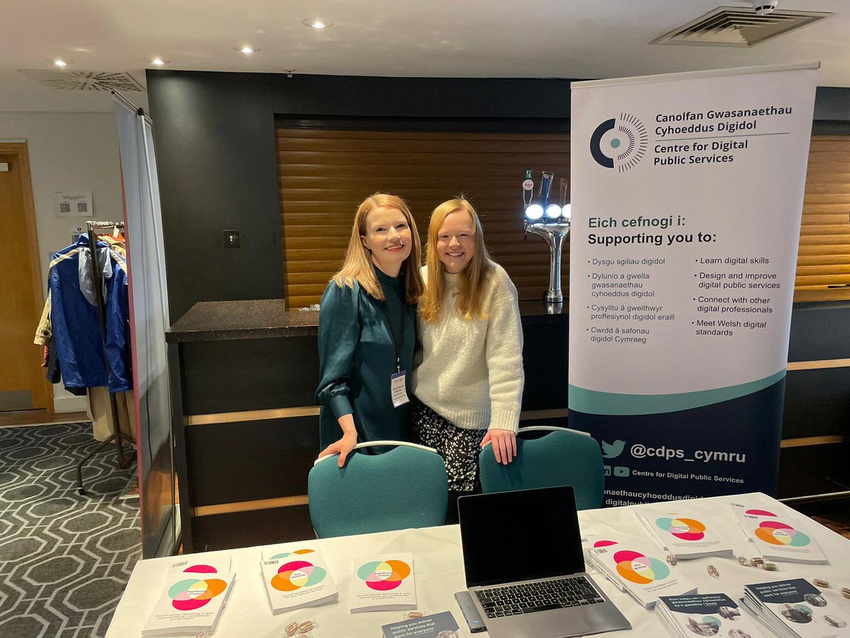 Ry’n ni wedi cyrraedd! @Gemma_CDPS and @AlawJohn have arrived at @CHCymru’s conference in Cardiff Bay. They’re rearing to go! Head over and say shwmae👋 #GovConf24