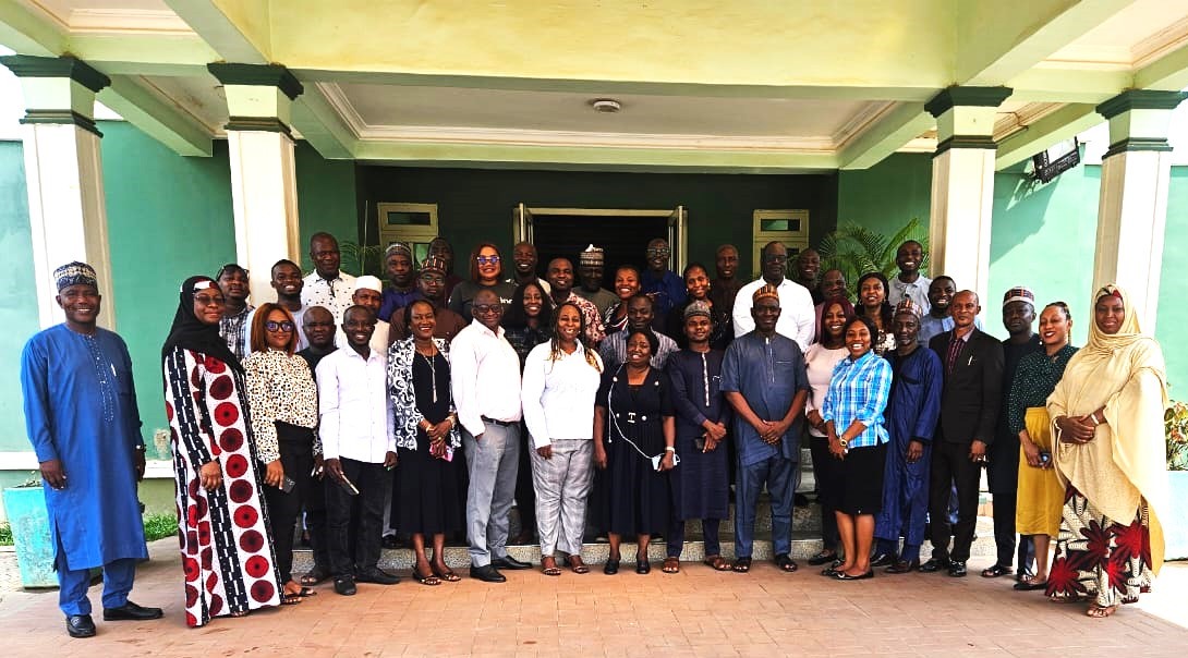 Exciting progress made at the Nigeria Supply Chain Policy Review Workshop, spearheaded by NPSCMP with support from WHO. Aligning policies with current trends and national direction. #SupplyChainReview #HealthProducts #WHO #NasarawaState #PolicyDevelopment