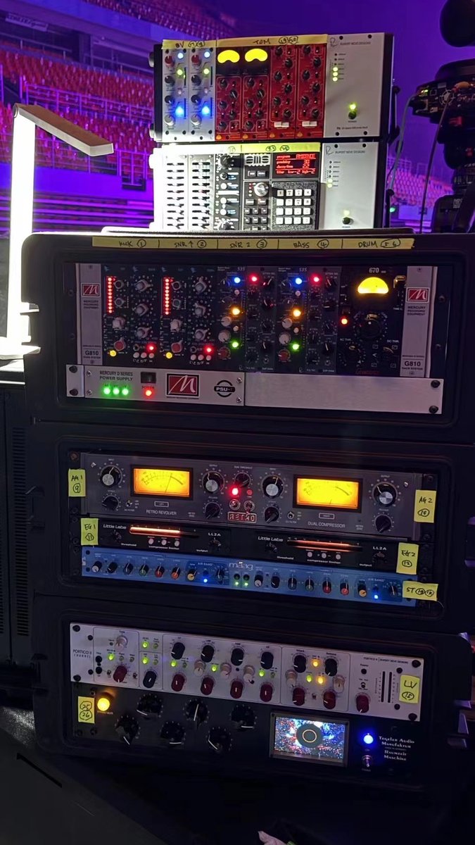 Chinese famous  singer-Chen Chusheng 2024 toured Shenzhen, and his OB engineer MinJohn Lin used our company's proxy products including：
<a href="/TegelerAudio/">Tegeler Audio US</a> RZM,
<a href="/maagaudio/">Maag Audio</a> EQ4M,
<a href="/RetroInstrument/">Retro Instruments</a> Revolver,
<a href="/littlelabs/">jonathan little</a> LL2A,
<a href="/MercuryREC/">MERCURY</a> G810,
<a href="/EmpiricalLabs/">Empirical Labs</a> EL-DS DerrEsser.