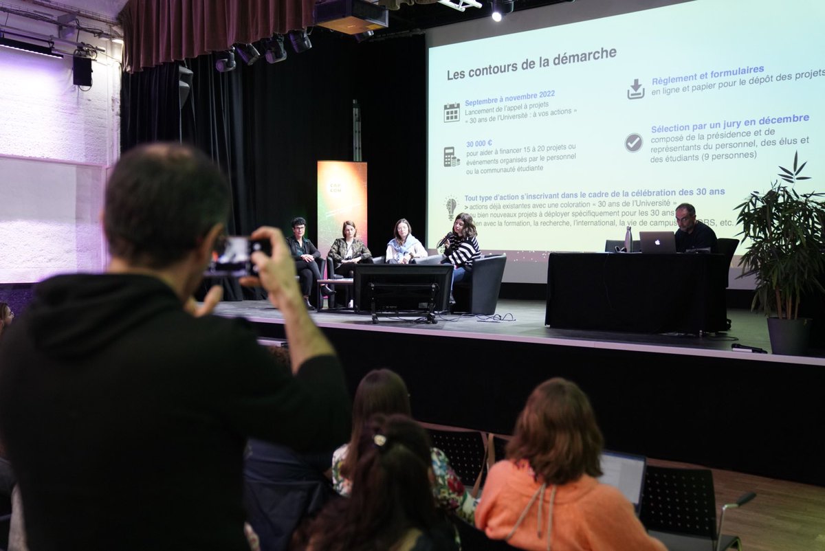 cap_com's tweet image. Conférence hop aux Rencontrez de la #cominterne ✅ 5 collectivités nous expliquent les solutions qu’elles ont mis en place pour renforcer la proximité au quotidien sur le terrain ! 👀👍🏻