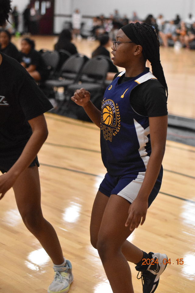 girlzprepreport's tweet photo. Just dropped @bballnation13 Hardwork Squads Gives Me New Faces #LadysFirstInvitational https://t.co/WyuEmvMFy1 https://t.co/gNndFcJq3y