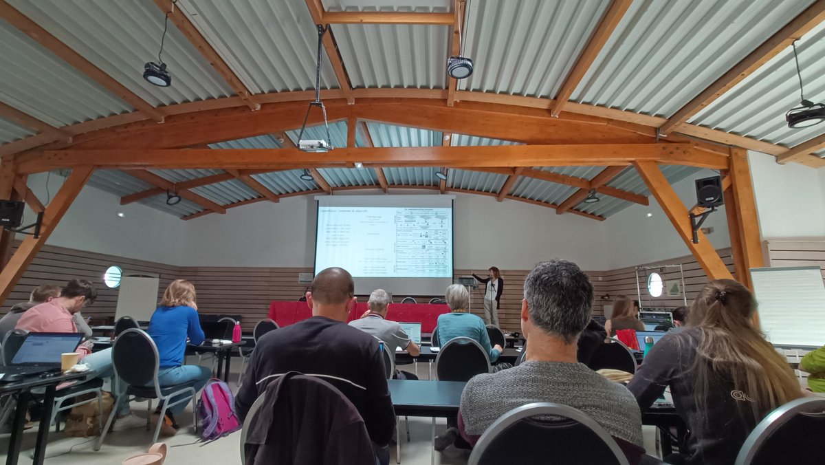 UmrCarrtel's tweet photo. AG @AnaeeFrance Isabelle Domaizon présente le Projet QuantiZoo -identifier et quantifier le zooplancton lacustre- piloté par @jonasbyleman. @UmrCarrtel @INRAE_Lyon_Gre @Univ_Savoie #ecla #ofb https://t.co/PnzH5GE5cj