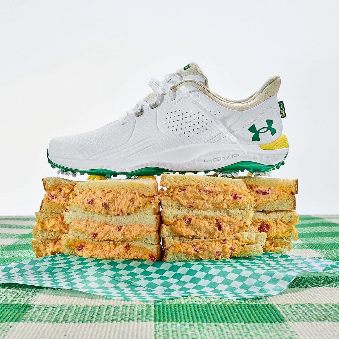 softspikesgolf's tweet photo. Under Armour coming in hot with a taste of what’s to come in terms of limited edition spiked footwear launches ahead of The Masters. 🥪🌶️

📸 @golfheadz 

#winnerswearspikes #TourFlexPro #homeoftraction #golfperformance #themasters https://t.co/wXjGEtSPJV
