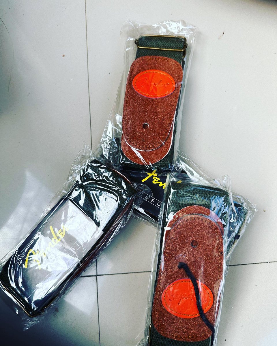 elitemusical_'s tweet photo. Guitar accessories 
- Capo
- Pick
- Belt
- Turners 
- Bag
- Finger Protectors etc https://t.co/g303rj3ryh