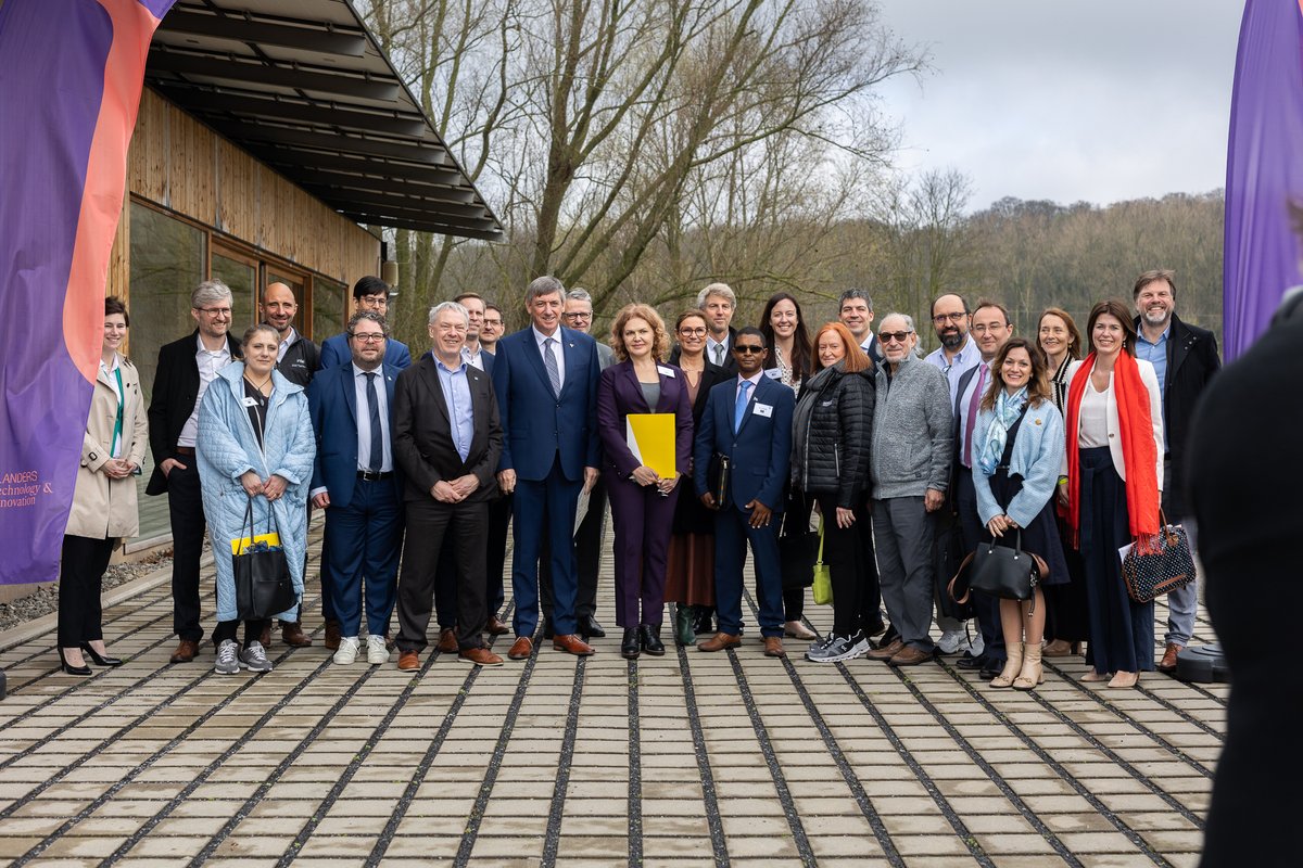 Yesterday, we were very pleased to welcome a delegation of international guests at the kick-off of the Flanders Inspires International Visitors Programme. The focal theme this week: pioneering technology in #Flanders in collaboration with @FTI_vlaanderen.