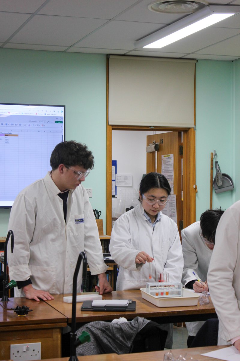 DowneHouseSTEM's tweet photo. This year's STEM symposium included investigations into cures for scurvy, finding patterns in prime numbers, identifying ions and quantum entanglement. 

Well done to all of those who took part.
 
#STEMsymposium
@DowneHouse
@RadleyCollege https://t.co/9Ty3b0eWxv