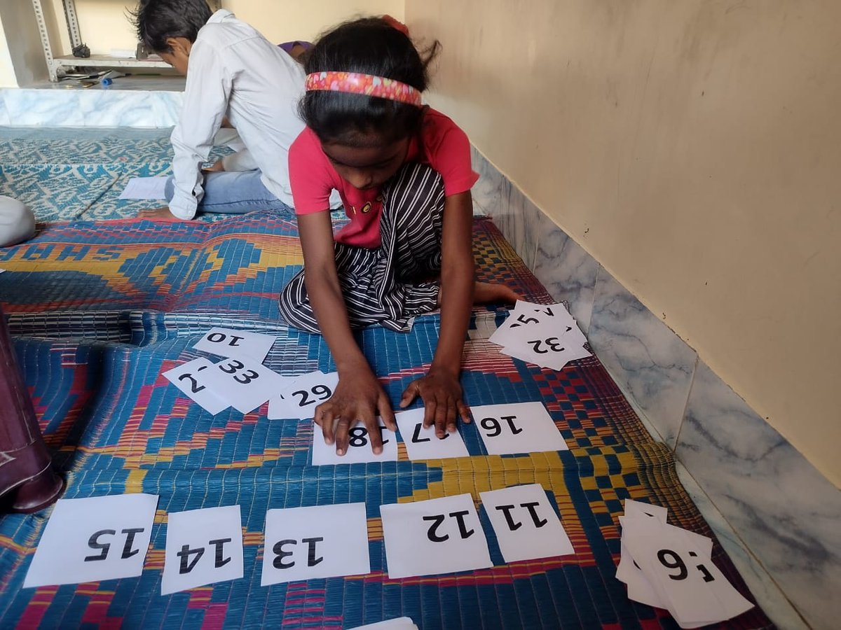 DikshaTweet's tweet photo. Endline assessments for grades 1-5 are in full swing! Students are impressing us with their problem-solving prowess—tackling number arrangements and pattern challenges with confidence! 

#KHEL #AshaForEducation #LearningIsFun #SuccessInNumbers #PatternPioneers https://t.co/uClPAU6UQf
