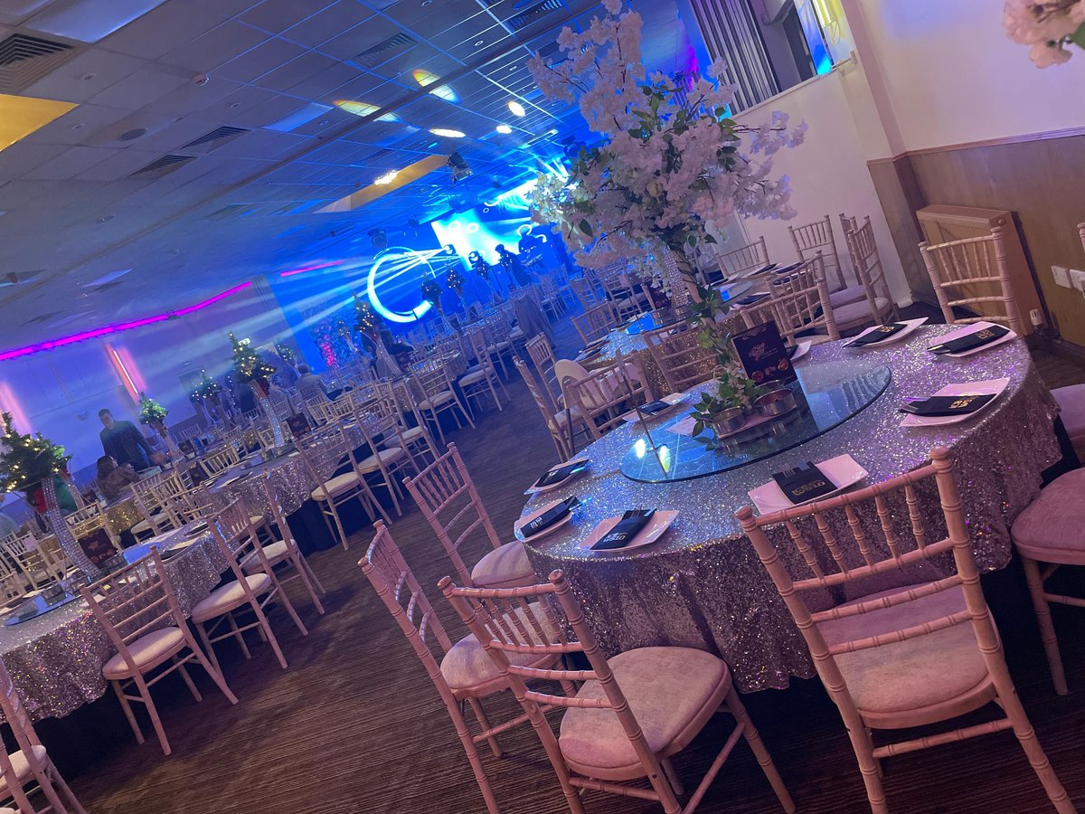 IcbSuites's tweet photo. Home is where the family is, and #WS10 feels like home. Book our venue for a warm, inviting family celebration. https://t.co/i6RjFdOeaz #HomeAwayFromHome https://t.co/uGPbhbe9eK