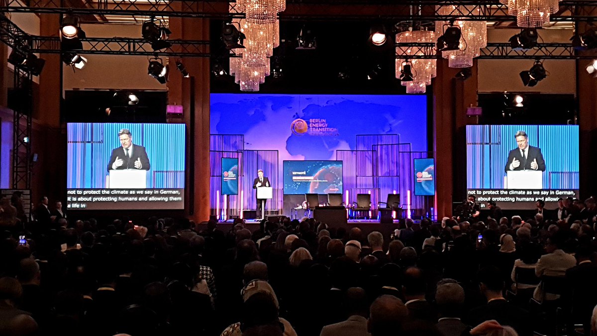 "#Klimaschutz ist nicht der Schutz des Klimas" (Robert Habeck)
"Die Erwärmung der Ozeane könnte außer Kontrolle geraden."
Unser Klimaschutzminister appelliert: Werden wir uns als #Menschen #anpassen können?

#BETD24