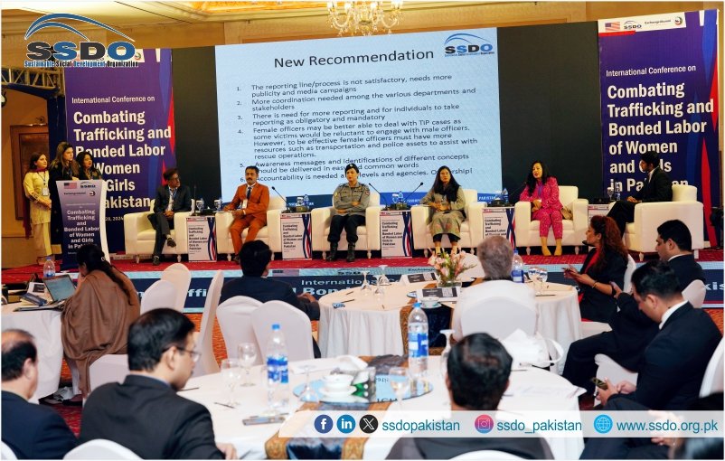 SSDOPakistan's tweet photo. 𝐈𝐧𝐭𝐞𝐫𝐧𝐚𝐭𝐢𝐨𝐧𝐚𝐥 𝐂𝐨𝐧𝐟𝐞𝐫𝐞𝐧𝐜𝐞 𝐨𝐧 𝐂𝐨𝐦𝐛𝐚𝐭𝐢𝐧𝐠 𝐓𝐫𝐚𝐟𝐟𝐢𝐜𝐤𝐢𝐧𝐠 𝐚𝐧𝐝 𝐁𝐨𝐧𝐝𝐞𝐝 𝐋𝐚𝐛𝐨𝐫 𝐨𝐟 𝐖𝐨𝐦𝐞𝐧 𝐚𝐧𝐝 𝐆𝐢𝐫𝐥𝐬 𝐢𝐧 𝐏𝐚𝐤𝐢𝐬𝐭𝐚𝐧
Group - 04: Breakout session was with 𝐒𝐞𝐫𝐯𝐢𝐜𝐞 𝐏𝐫𝐨𝐯𝐢𝐝𝐞𝐫𝐬, 𝐂𝐒𝐎𝐒 [𝐈𝐧𝐜𝐥𝐮𝐝𝐢𝐧𝐠 𝐈𝐍𝐆𝐎𝐬], 𝐀𝐜𝐚𝐝𝐞𝐦𝐢𝐚, 𝐚𝐧𝐝 𝐓𝐡𝐢𝐧𝐤 𝐓𝐚𝐧𝐤𝐬 was moderated by Ms. Rebecca Dockery from the DRL Global Program. The esteemed participants of the session reviewed last year's recommendations, shared the progress, specific challenges, and lessons learned, and unanimously put forth recommendations for further improvement to combat trafficking in persons of women and girls.
#SSDOTIPConference2024 #EndViolenceAgainstWomen #StopTrafficking #HumanTraffickingAwareness #EndHumanTrafficking #TraffickingSurvivors #NotForSale #BreakTheChains #WomenEmpowerment #JusticeForSurvivors #EndExploitation #StopModernSlavery #GenderEquality #SupportSurvivors #EmpowerWomen #EndViolenceAgainstWomen 
@usembislamabad @mohrpakistan @IOM_Pakistan @FIA_Agency @JTIP_State @MigrationOptics @StateDRL @StateINL @State_SCA @DoDCTIP @ForeignOfficePk
