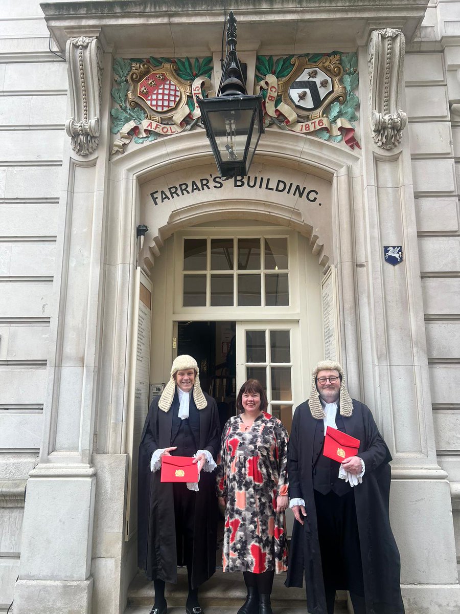 Leader of Circuit, Caroline Rees KC, with our new Welsh silks,  Matthew Rees KC and Andrew Jones KC, who  were sworn in at yesterday's Silk's Ceremony in London. Llongyfarchiadau! #silksday
