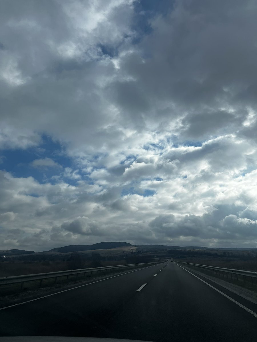 ElenaShostak1's tweet photo. It's the road home or the road to hell?
All together.
My home now is a mixture of hellish pain and heavenly happiness that it still exists and will continue to exist.
#inUkraine https://t.co/55CDi0CBbQ