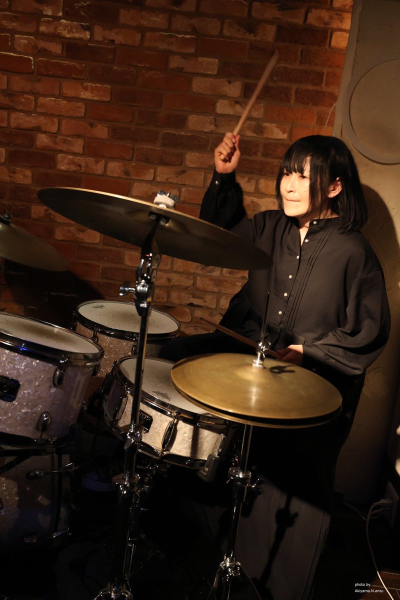 pkpkppk's tweet photo. @doodleaa @Morimotoaaaaa 2024.3.16 阿佐ヶ谷 Yellow Vision
"Speculative Fiction vol.1"
❹
♦︎利光暁子 ♦︎森本在臣
利光さんのはっちゃけドラムも最高!でした!
#利光暁子 #うすらび #DOODLES
#森本在臣 #closedcircle https://t.co/VFAPwo3Zw2