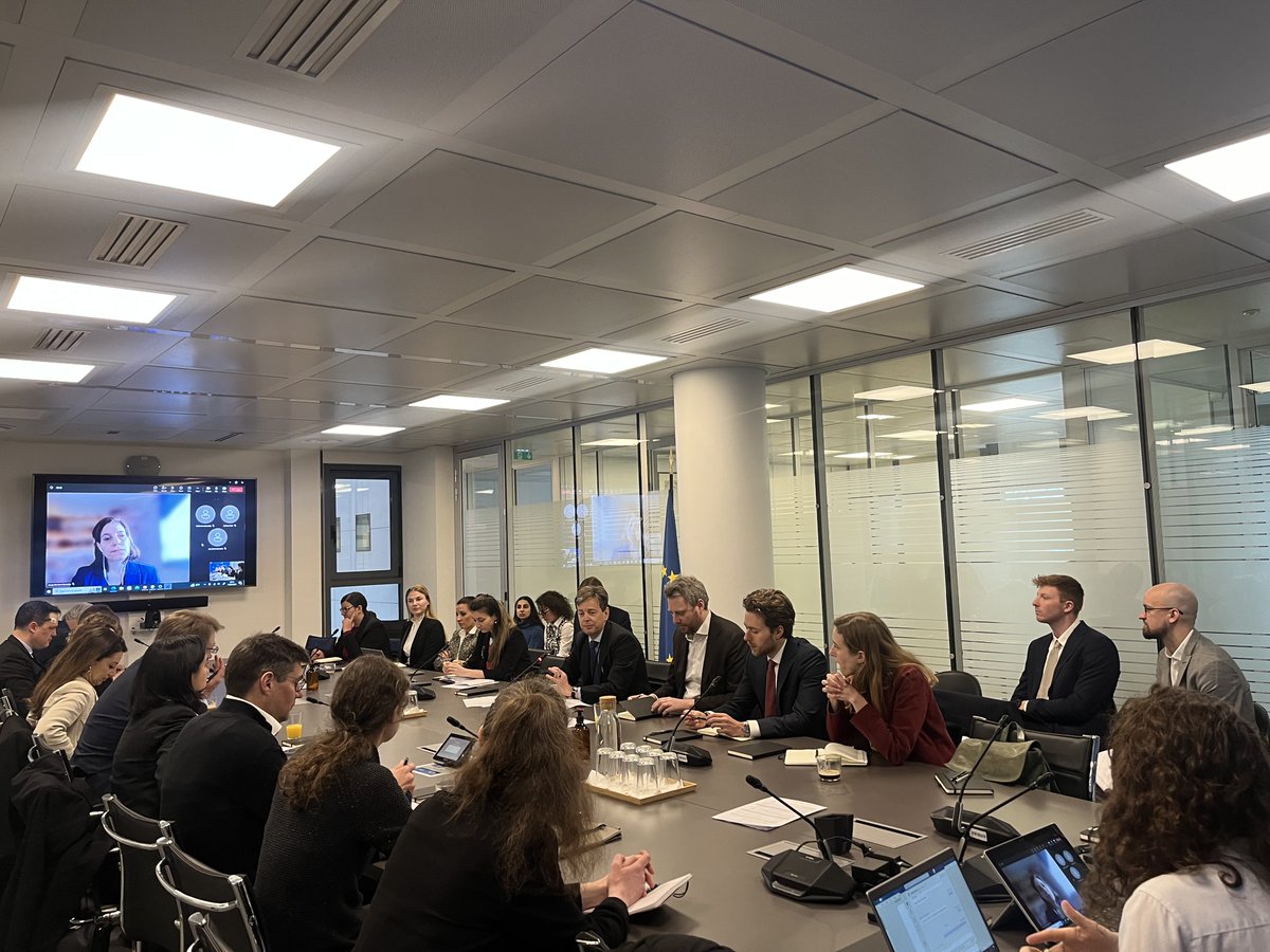 🇫🇷 We’re thrilled to welcome #DGRIS & Le Centre d'analyse de prévision et de stratégie (CAPS) to our working breakfast this morning alongside our analysts and Director @sbeverts. We’re proud to call #Paris home and look forward to deepening ties with @francediplo on #EUdefence.