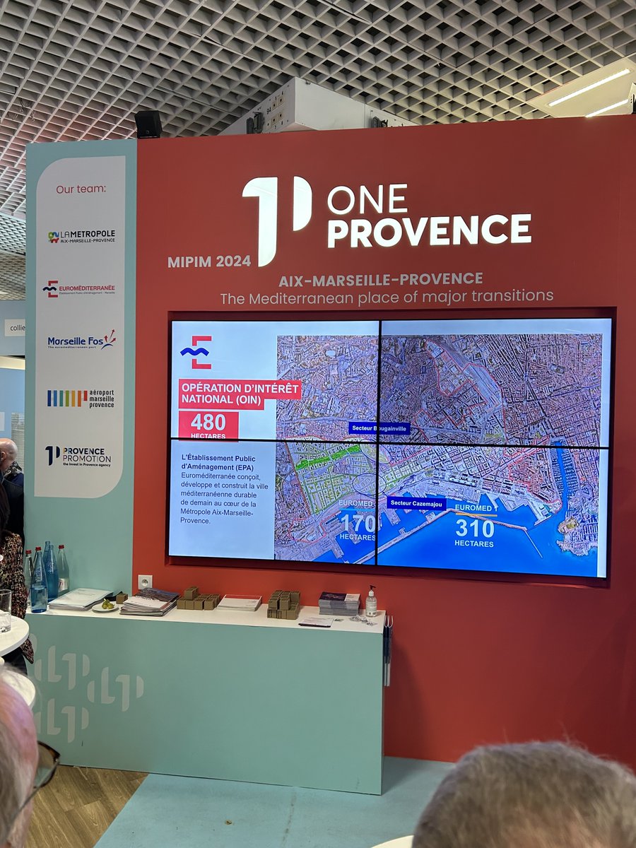 oneprovence13's tweet photo. 🚀 Au #MIPIM2024, le stand #OneProvence a brillé avec une affluence record, mettant en avant le nouveau programme et la collaboration des acteurs du développement et de l'attractivité d'Aix-Marseille-Provence.
Cette année, le collectif incluant @AMPMetropole, @Euromed_MRS, le Port de Marseille Fos, @aeroportmp et @ProvencePromo a présenté sa stratégie pour concrétiser leur ambition de faire d’Aix-Marseille-Provence le lieu méditerranéen des grandes transitions.
Parmi les temps forts de cette édition : présentation des projets métropolitains, chiffres clés de l’immobilier local, appels à projets, essor de la filière cinéma, accueil des épreuves olympiques à #Marseille, attractivité de la France pour les investisseurs internationaux, et démonstration de la Ville Durable.
Un grand bravo à tous les contributeurs ! 💪