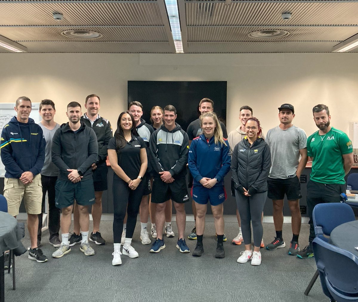 #Coaching | We're lifting the bar for strength and conditioning coach development 💪 Australia’s top strength and conditioning coaches are leveling up thanks to #theAIS's specialised professional development workshops. Read more 👉 ais.gov.au/media-centre/n…