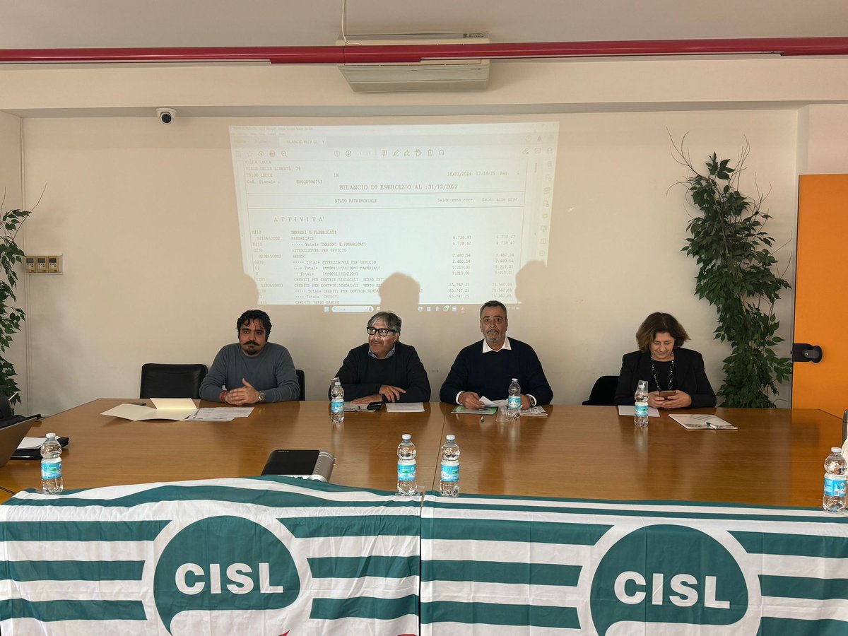 FilcaCisl's tweet photo. CG Filca-Cisl #Lecce, con il segretario nazionale Ottavio De Luca e i segretari generali Ada Chirizzi (Cisl territoriale) e Antonio Delle Noci (Filca #Puglia). De Luca: "Su #PatenteaPunti importante passo in avanti, dopo il tavolo tecnico di ieri al ministero del Lavoro". https://t.co/Cxn1meJr8K