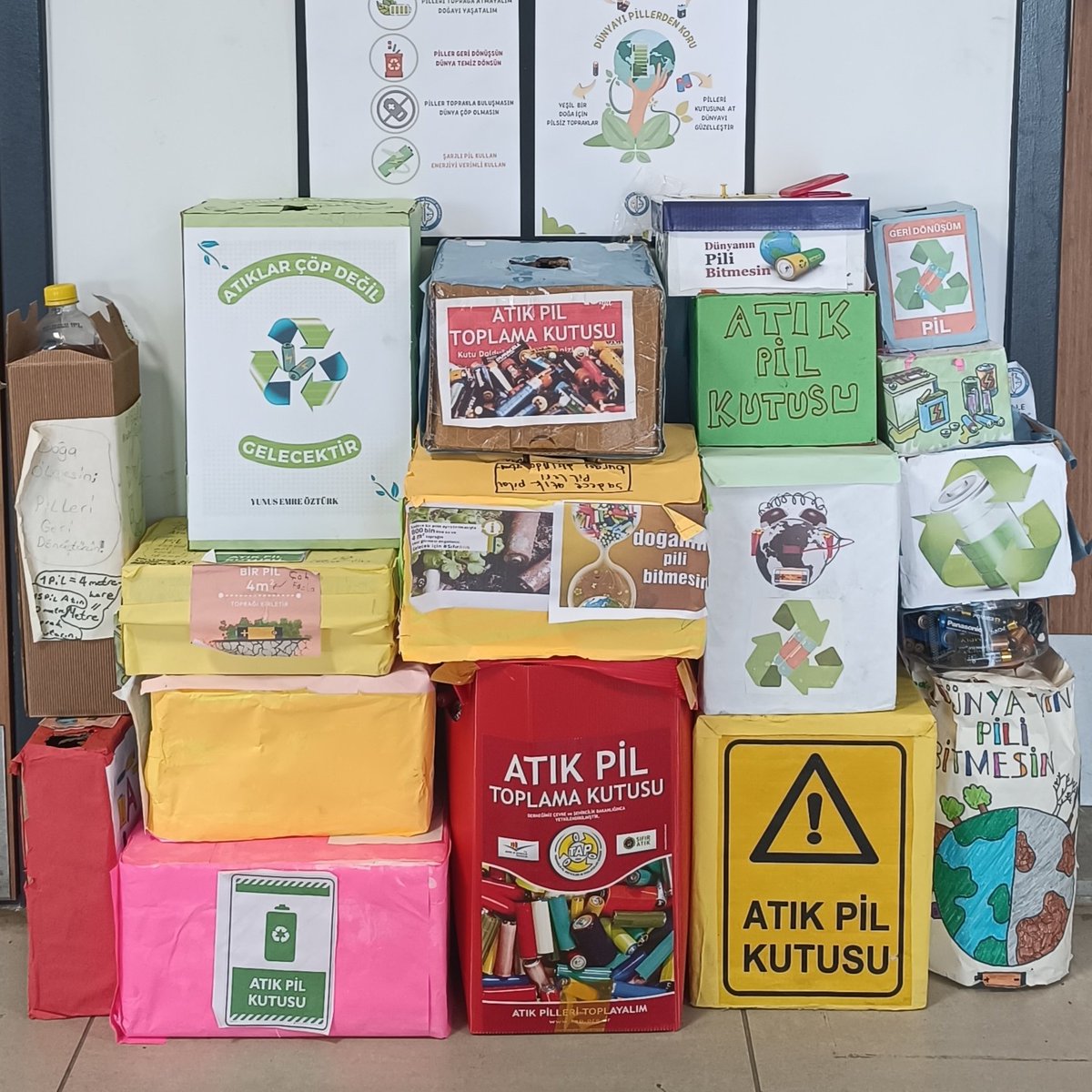 🌍"Dünyanın Pili Bitmesin"🔋
Destek Eğitim Atölyesi Öğrencilerimizin başlattığı Atık Pil Toplama Kampanyasına sizlerde destek verebilirsiniz. Topladığınız  atık pilleri kurumumuza teslim edebilirsiniz. 
🗓️ Son Teslim Tarihi : 30 Nisan 2024 

<a href="/daricamem/">Darıca Milli Eğitim Müdürlüğü</a> 
<a href="/daricakaymakami/">Darıca Kaymakamlığı</a>