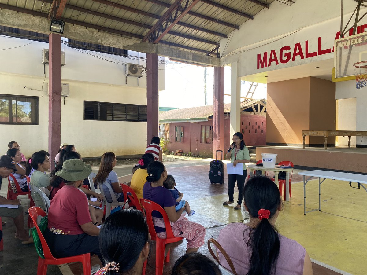 krizmuffin07's tweet photo. Family Dev't Session was successfully conducted at Barangay Magallanes, Claver, Surigao del Norte with the topic Gabay at Mapa para sa Listong Pamilya in coordination with the MDRRMC who conducted series of activities about disaster preparedness. 

#BawatBuhayMahalagaSaDSWD https://t.co/1tHK5NAj4G
