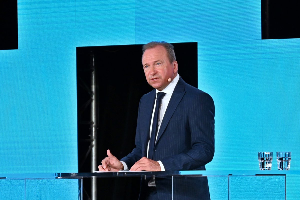 Gilles Roth (@rothgilles) on Twitter photo Op der "Global Global Asset Management" Konferenz vun der ALFI hunn ech meng Prioritéite fir de Secteur erkläert. 🇱🇺 muss eng attraktiv & kompetitiv Juridictioun fir international Verméigensverwaltungen & de Leader vun de grenziwwerschreidenden Finanzdéngschtleeschtunge bleiwen. Op der "Global Global Asset Management" Konferenz vun der ALFI hunn ech meng Prioritéite fir de Secteur erkläert. 🇱🇺 muss eng attraktiv & kompetitiv Juridictioun fir international Verméigensverwaltungen & de Leader vun de grenziwwerschreidenden Finanzdéngschtleeschtunge bleiwen.