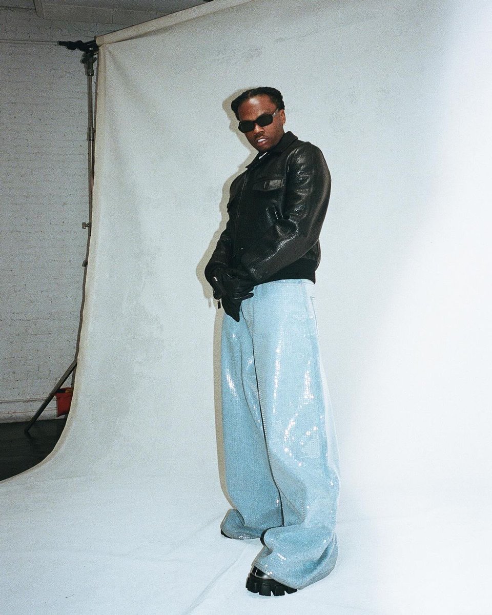 Rappers_Outfits's tweet photo. Gunna outfit from @whatsonthestar app 💯

Source: https://t.co/i7b7VV5WYg

#gunna #rap #style #drip #whatsonthestar https://t.co/q9UyhQf1iM