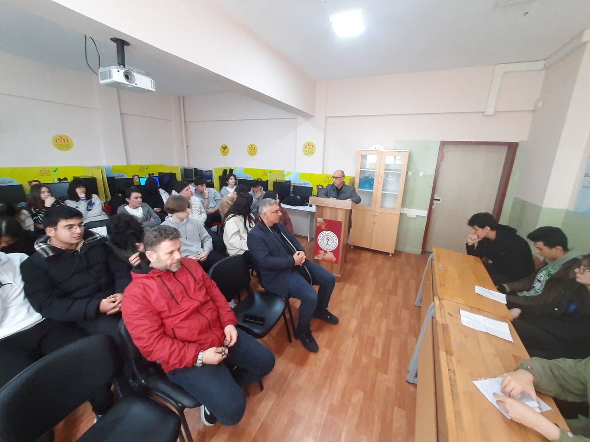 Bugün Söyleşimizin konusu 'Nutuk' kitabıydı