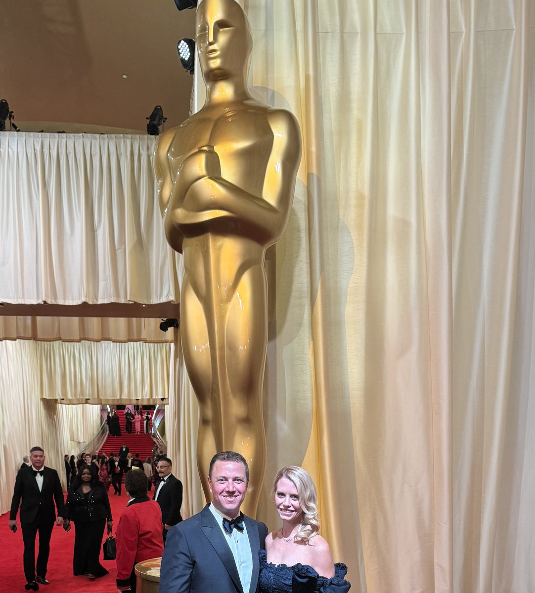 A night of stars and celebration! ✨ SFF's board chairperson, @martin_segal, and his wife, Kristen, graced the #Oscars, honouring *Four Daughters* for its Best Documentary Feature nod. 🎥 We applaud Kamel Lazaar (a funder friend of SFF) for his inspiring work.💚 #SFFrockstars