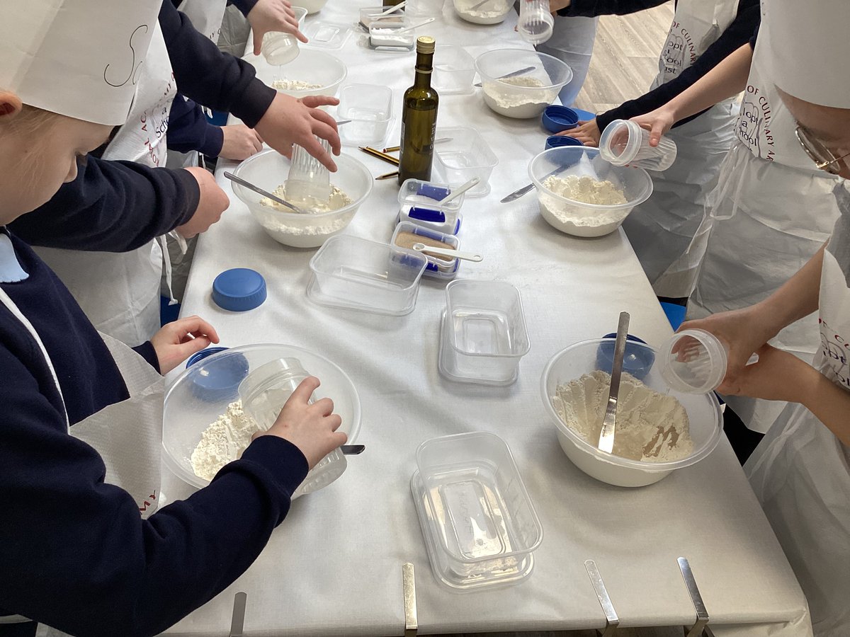 BellfieldJunior's tweet photo. Y5 had a great time making dough with Chef Idris Caldora
#adoptaschool
#bjscooking https://t.co/EaqIXurpxG