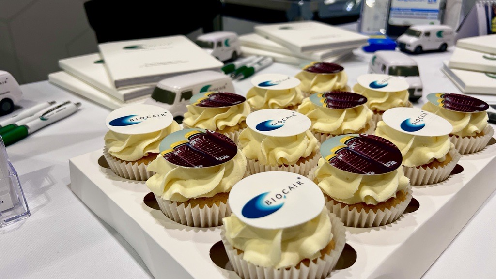 Find us at Booth 45 📍 here at Advanced Therapies in London. We've got cell and gene therapy logistics experts ready to share their advice - and their cupcakes. hubs.li/Q02pX4Bn0 #advancedtherapies #cellandgenetherapy #logistics