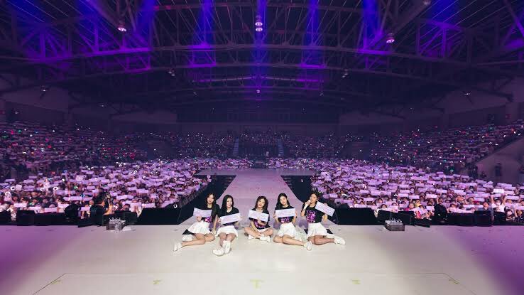 triplejju's tweet photo. มาอีกนะ มาที่นี่ให้ครบ5คนเลยนะ มันไม่ใหญ่ไปสำหรับพวกแกเลย เป็นคอนที่ดีมากๆเห็นถึงความเคารพและชื่นชมกันเองในทีม พี่วงแบรน/พี่แดนซ์เซอร์มีซีนโซโล่ของตัวเอง ทุกอย่างมันทำให้เพิร์ฟคอนบอนทูบีออกมาดีมาก สุดท้ายนี้ตัวอิทจีเองก็เก่งพอที่จะไม่ต้องไปเป็นแดนเซอร์ใครแบบที่คนเคยว่า🫵🏻💖✨ https://t.co/7orwFx8RaM