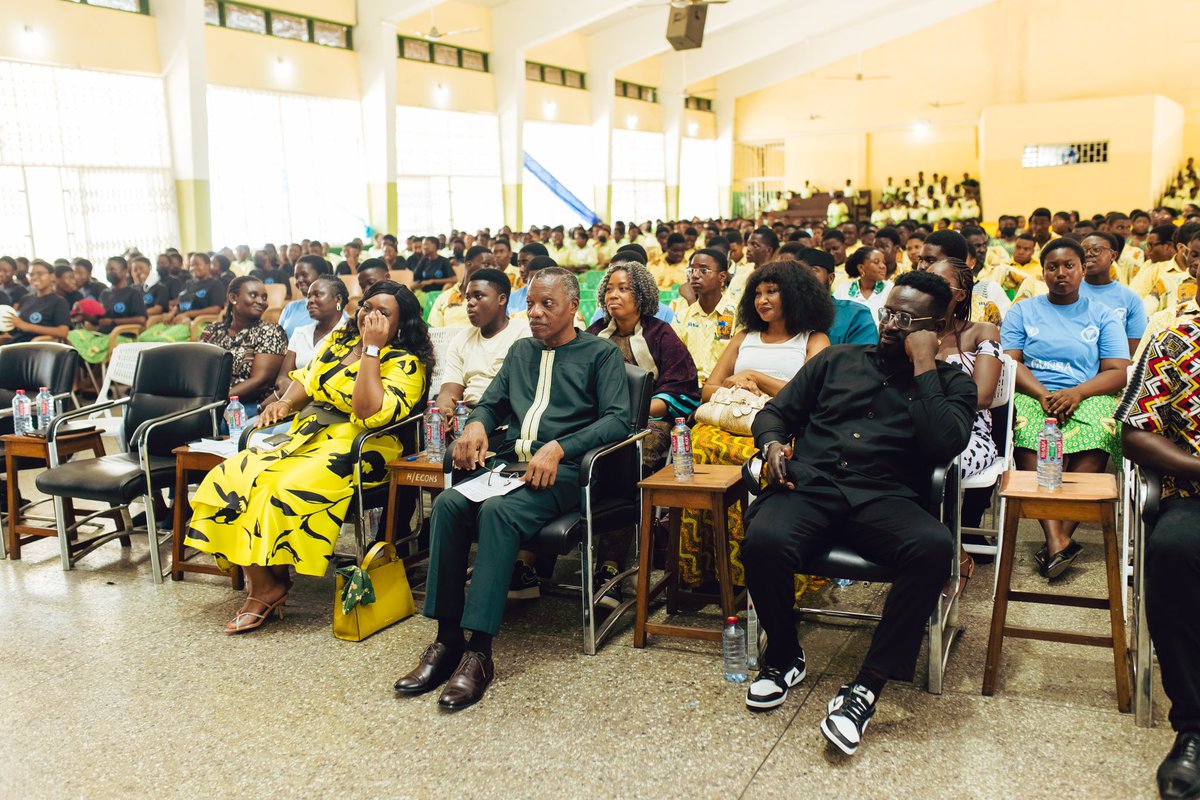 KobbyKyei_'s tweet photo. The goal is to stay positive & educate the young ones about how they can create beautiful impact on SOCIAL MEDIA! Thank You Aburi Girls SHS for hosting me. Also to the Big Family #GUNSA and all the other schools that participated in this impactful event! #GUNSA
#TheBlogger https://t.co/q7gaYwPdSR
