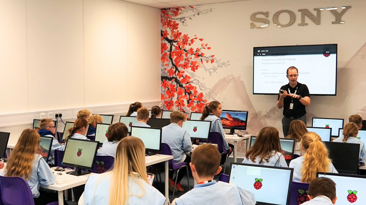 SonyUKTEC's tweet image. Since 2012, we have worked tirelessly with local and national educational bodies to develop and deliver several educational programmes at our site. 🧑‍🏫

Learn more about our #educational visits: ⬇️
🔗 sonypencoed.co.uk/educational-pr… 

#Education #SonyUKTEC
