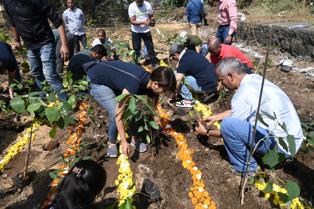 Our Mumbai team is helping to restore the city's lungs by participating in a tree plantation drive 🌳 Over 2,000 trees will be planted on land previously used as a landfill for waste. 

Learn how we're minimising and mitigating our environmental impact: petrofac.com/who-we-are/sus…