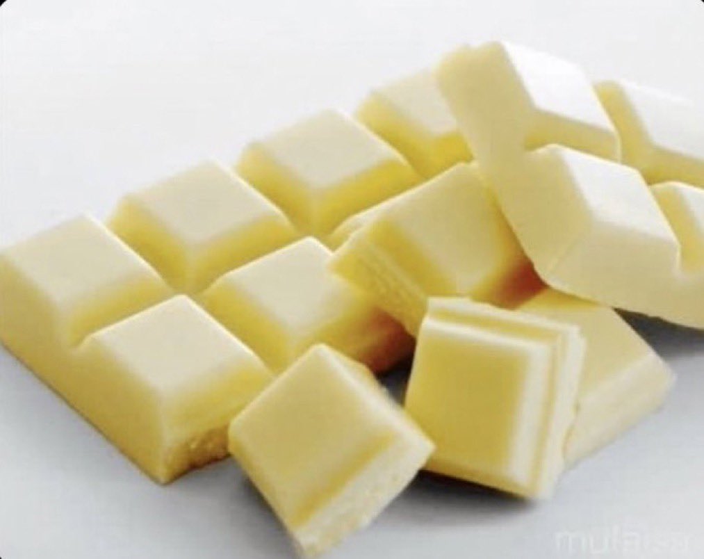 itsD3lay's tweet photo. Estamos todos de acuerdo que el chocolate blanco es mil veces mejor que el negro !!! https://t.co/KBQn0uDe0N