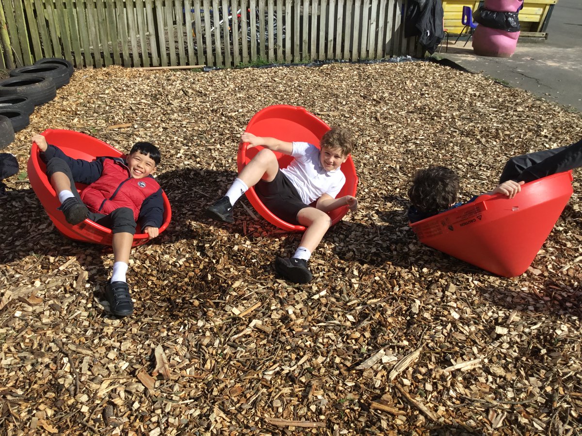 AlwoodleyPS's tweet photo. We had so much fun opening up some new areas for play @OPAL_CIC yesterday. It is great to see the pupils invested in their playtimes #learningtogether #growingstronger #play #playtimes #digging #spinning https://t.co/V3VOfTt16w