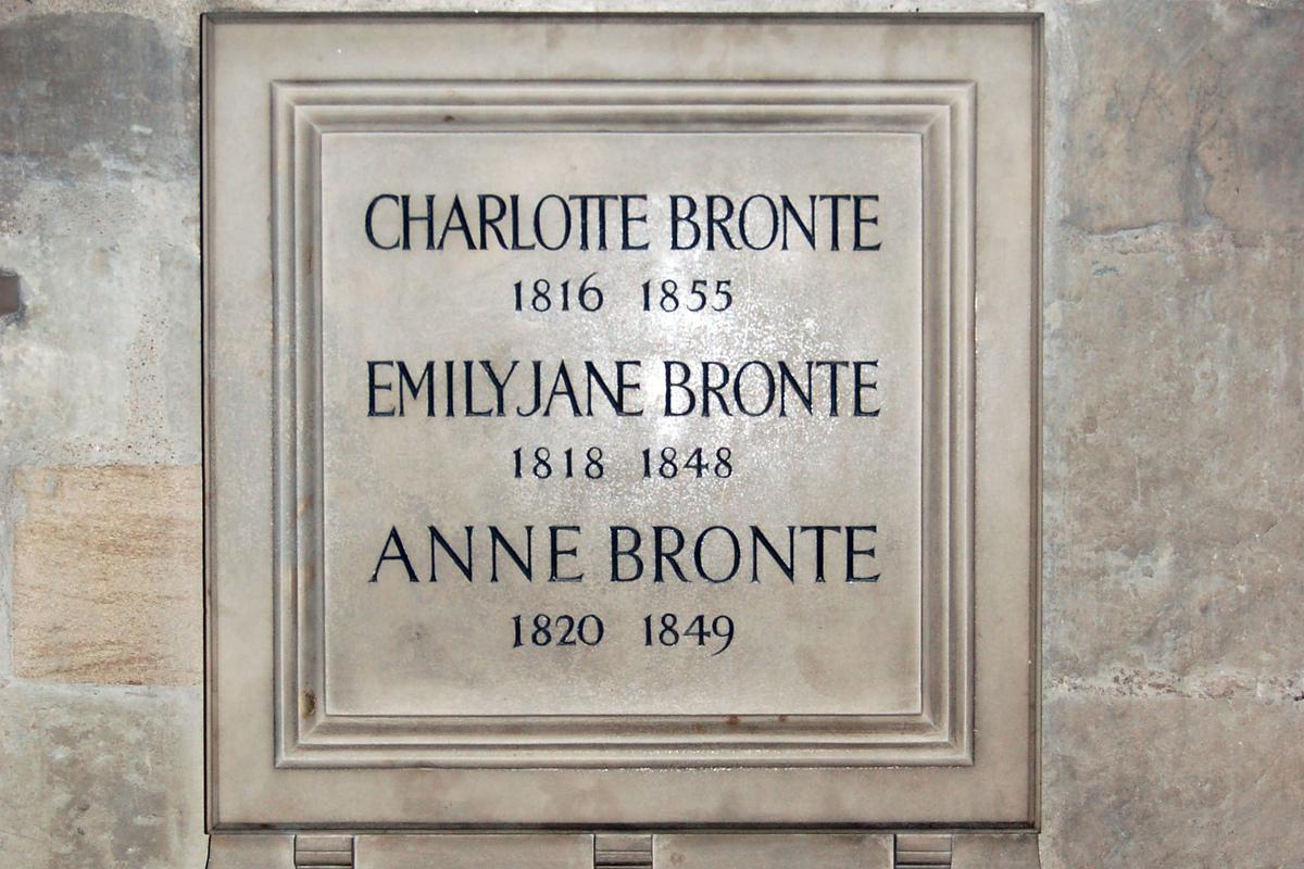 wabbey's tweet image. For Women’s History Month today, we remember the Bronte sisters, a trio of gifted writers.
Their most famous novels were Jane Eyre by Charlotte, Wuthering Heights by Emily, and Agnes Grey by Anne. Their memorial sits in Poets' Corner.
Discover more:westminster-abbey.org/abbey-commemor…