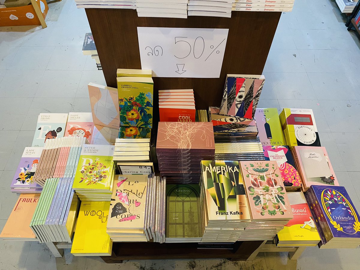 bookmoby tweet media