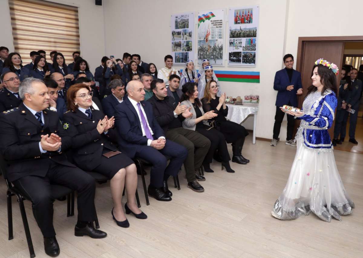 AzGomruk's tweet photo. Dövlət Gömrük Komitəsinin Akademiyasında Novruz bayramı münasibətilə tədbir keçirilib.

Ətraflı: https://t.co/XFVKVhuYwo https://t.co/8cgFfA3Bqc