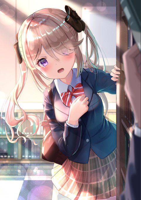 学校で迷ってしまった転校生ちゃん🥺
#イラスト 