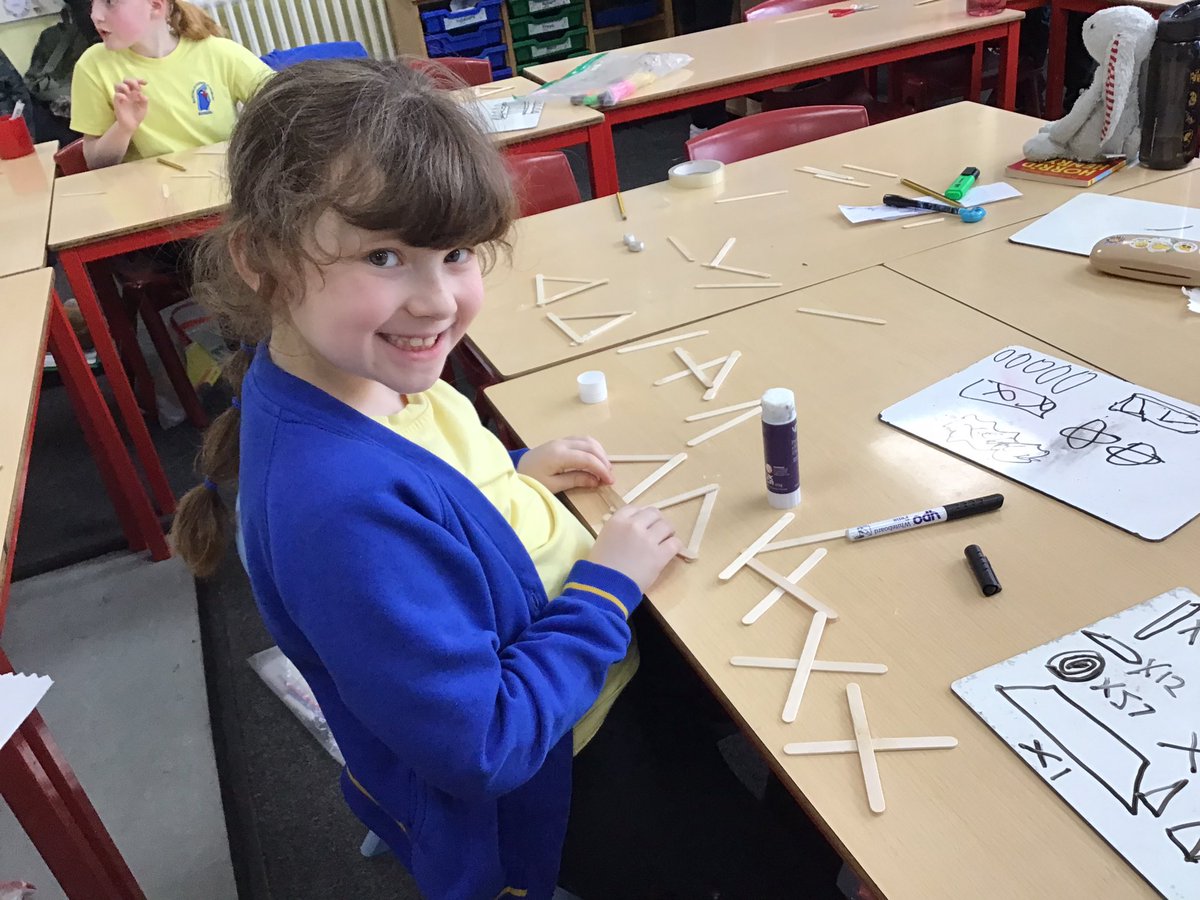 maryvalebham's tweet image. Year 3 STEM! We had a fabulous time creating bridges out of lollipop sticks 🍭🌉 #STEM #teamwork #thinkingcreative