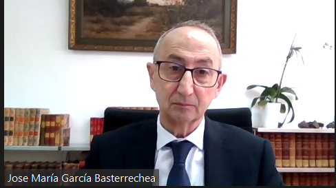<a href="/sanidadgob/">Ministerio de Sanidad</a> El doctor José María García Basterrechea, especializado en adicciones, “bienvenido sea un plan de tabaquismo, pero nace con importantes deficiencias ya que ignora a la mitad de los fumadores que no consiguen dejar el hábito y a los que no da soluciones”. 

#planobsoleto