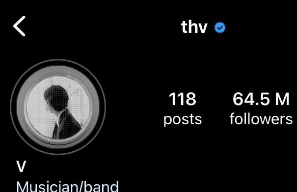 taeteluv_'s tweet photo. taehyung is having a hard time while choosing his pfp 😭 https://t.co/UcTPfj3BeM