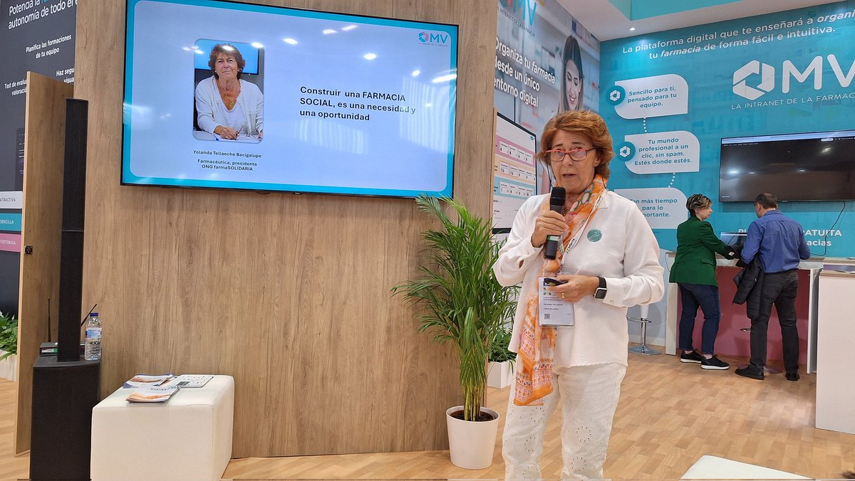Nuestra #Presidenta Yolanda Tellaeche en el stand de <a href="/mediaforvalue/">MediaForValue</a> hablando sobre #FarmaciaSocial y presentando nuestra ONG

@infarma_oficial