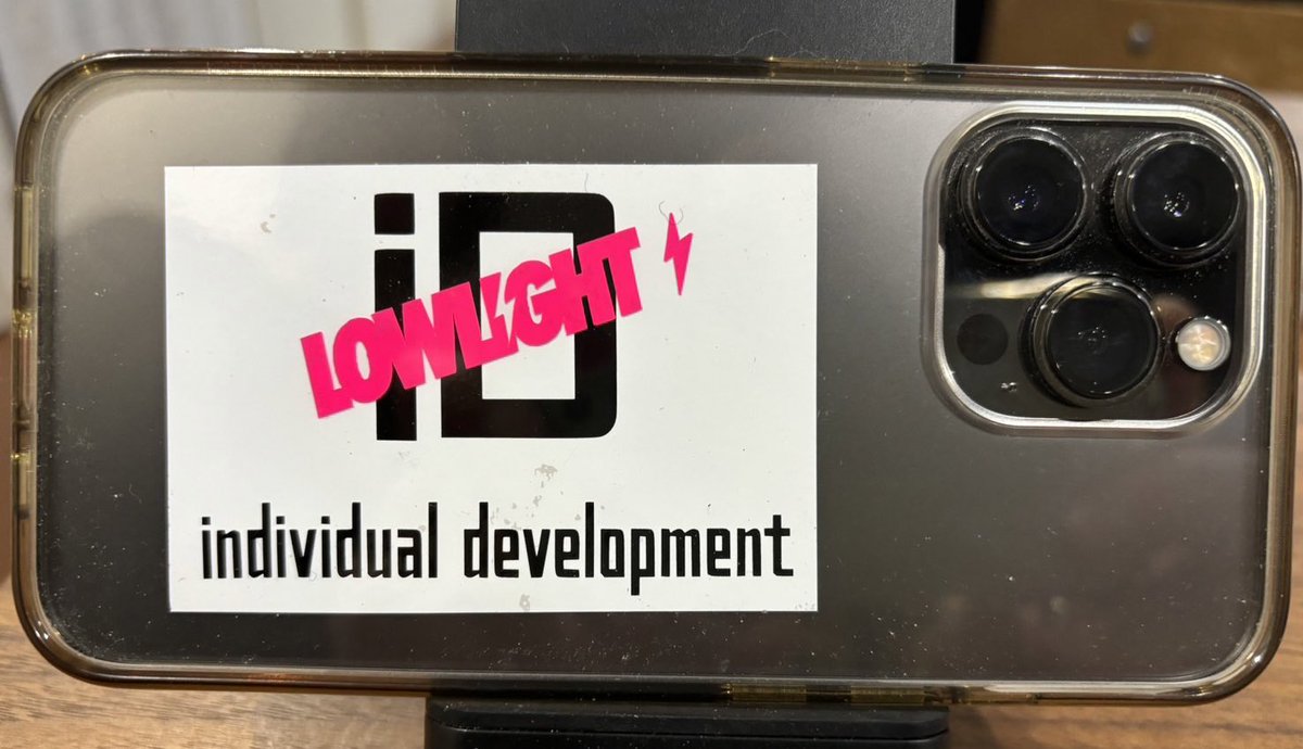 kuni02011's tweet image. ステッカーONステッカー✨
#lowlight
#Individualdevelopment