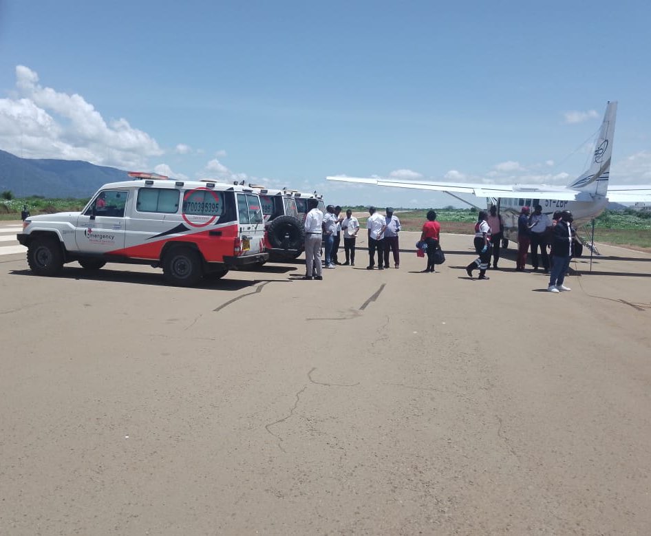 In collaboration with our partners, we are airlifting 11 people who were critically injured as a result of the road traffic incident involving a Kenyatta University bus in Voi yesterday. Additionally, ten others will be evacuated by road.