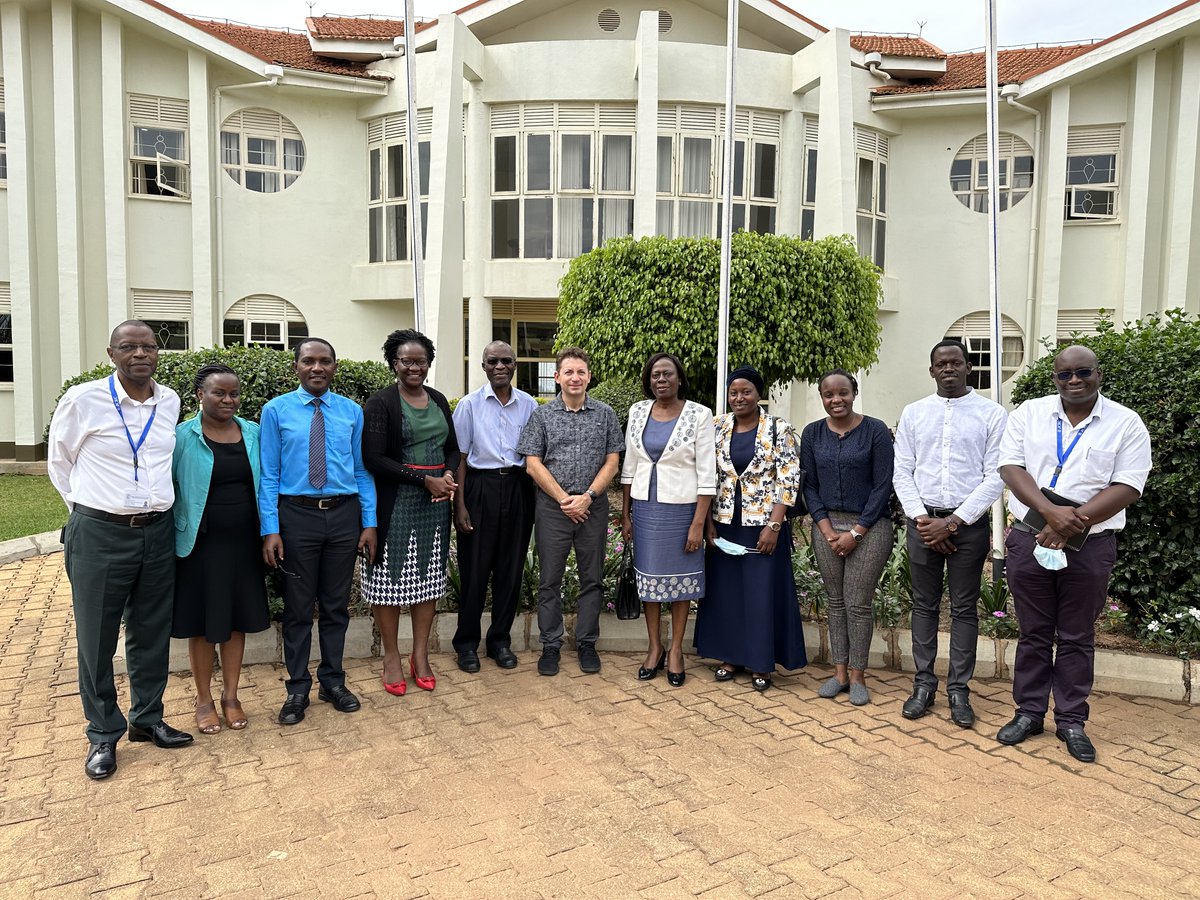 I am happy to share a new open-access article from our lab, just published in <a href="/analystrsc/">Analyst</a>: "Rapid measurement of hemoglobin-oxygen dissociation by leveraging Bohr effect and Soret band bathochromic shift"

‼️ Despite its vital role in human physiology, hemoglobin-oxygen