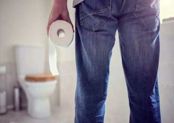 #DoYouKnow that a toilet paper roll uses 140L of water, but washing only needs 500-1000 ml.
As we celebrate the #WorldWaterDay on 22 March,
let's rethink our hygiene habits &amp; choose eco-friendly practices. 
Read <a href="/NIUA_India/">NIUA_India</a>'s insights in <a href="/planet_outlook/">PlanetOutlookIndia</a> lnkd.in/dcAcfpr4