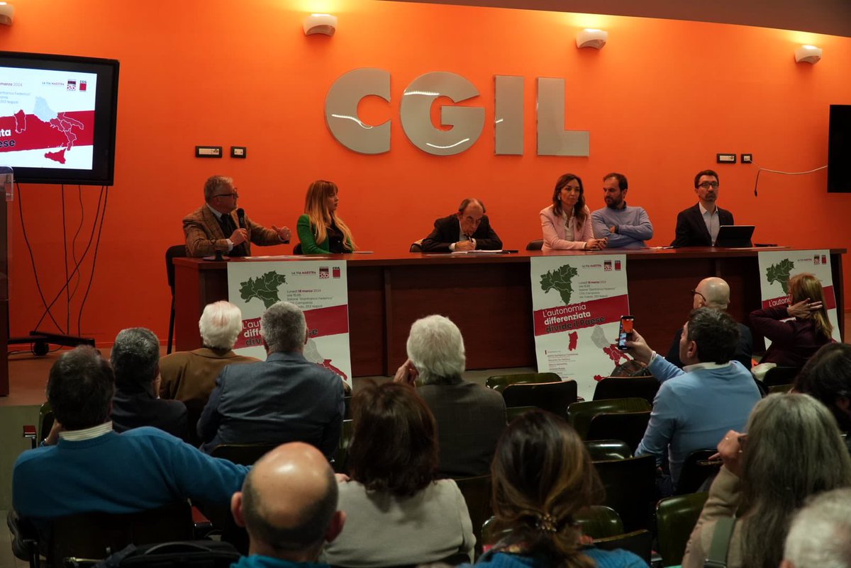 TaisiaRaio's tweet photo. La grande manifestazione di sabato scorso, la partecipazione e la forte preoccupazione per le conseguenze al Sud con l'autonomia differenziata. Ne abbiamo parlato ieri presso la sede della Cgil Napoli e Campania. @CgilCampania 
#noallautonomiadifferenziata https://t.co/vopDQ6fdmO